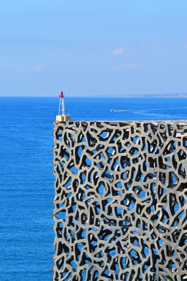 9A083504-Le MuCEM, un phare sur la Méditerranée