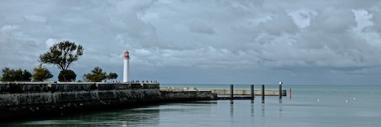 Ja239758-Entrée du port